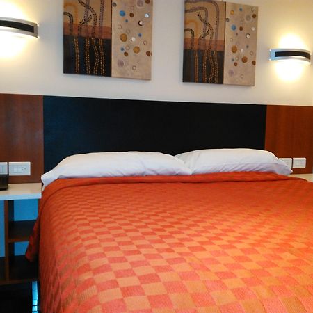 Hotel A&B Internacional Буенос Айрес Екстериор снимка