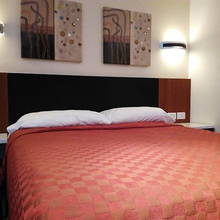 Hotel A&B Internacional Буенос Айрес Екстериор снимка