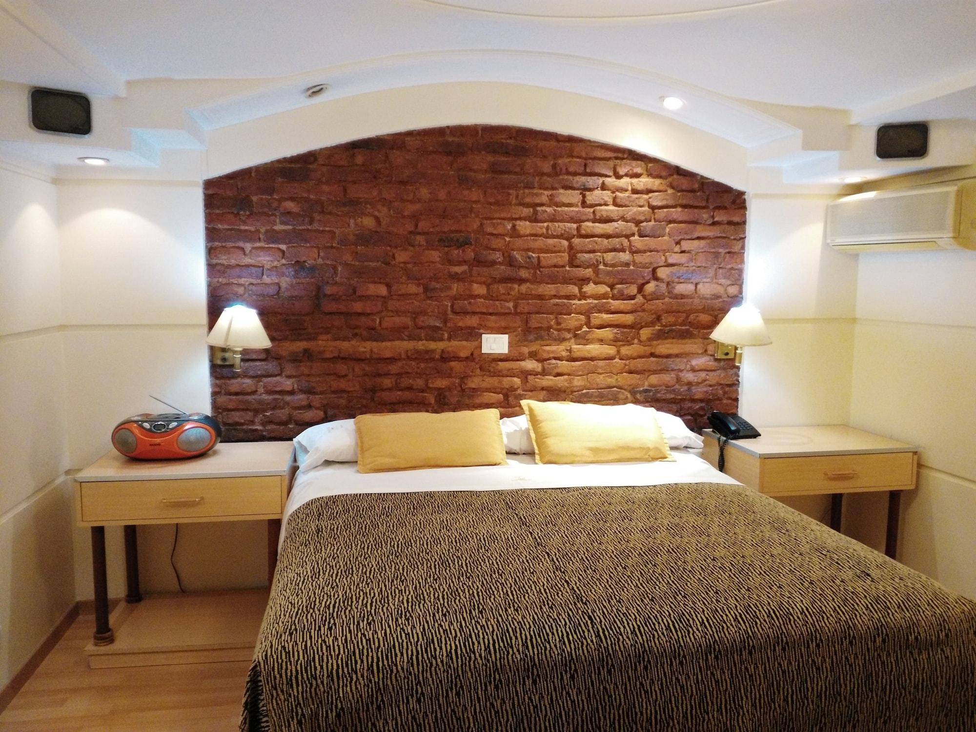Hotel A&B Internacional Буенос Айрес Екстериор снимка