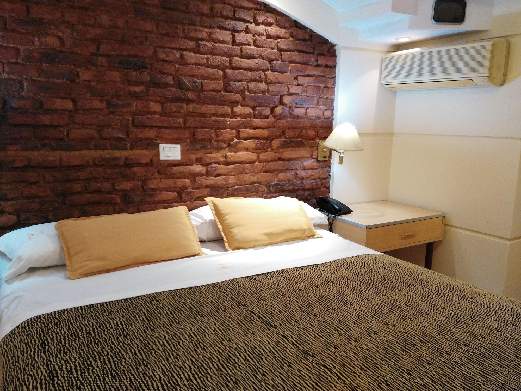 Hotel A&B Internacional Буенос Айрес Екстериор снимка