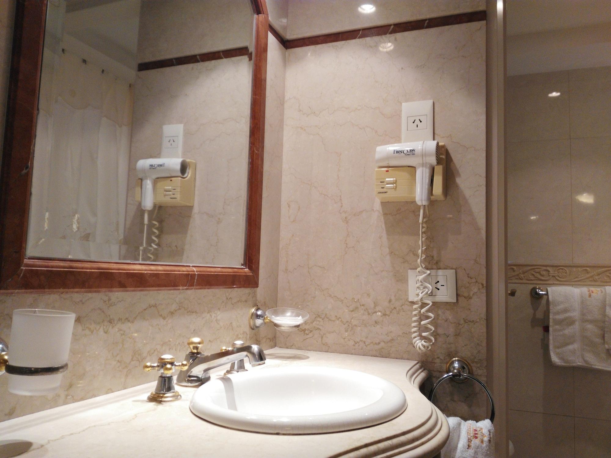 Hotel A&B Internacional Буенос Айрес Екстериор снимка