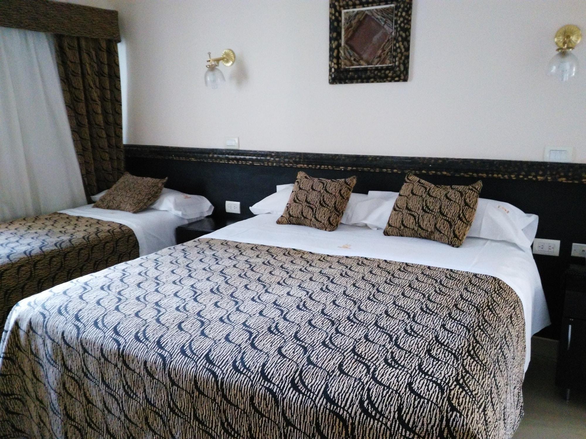 Hotel A&B Internacional Буенос Айрес Екстериор снимка