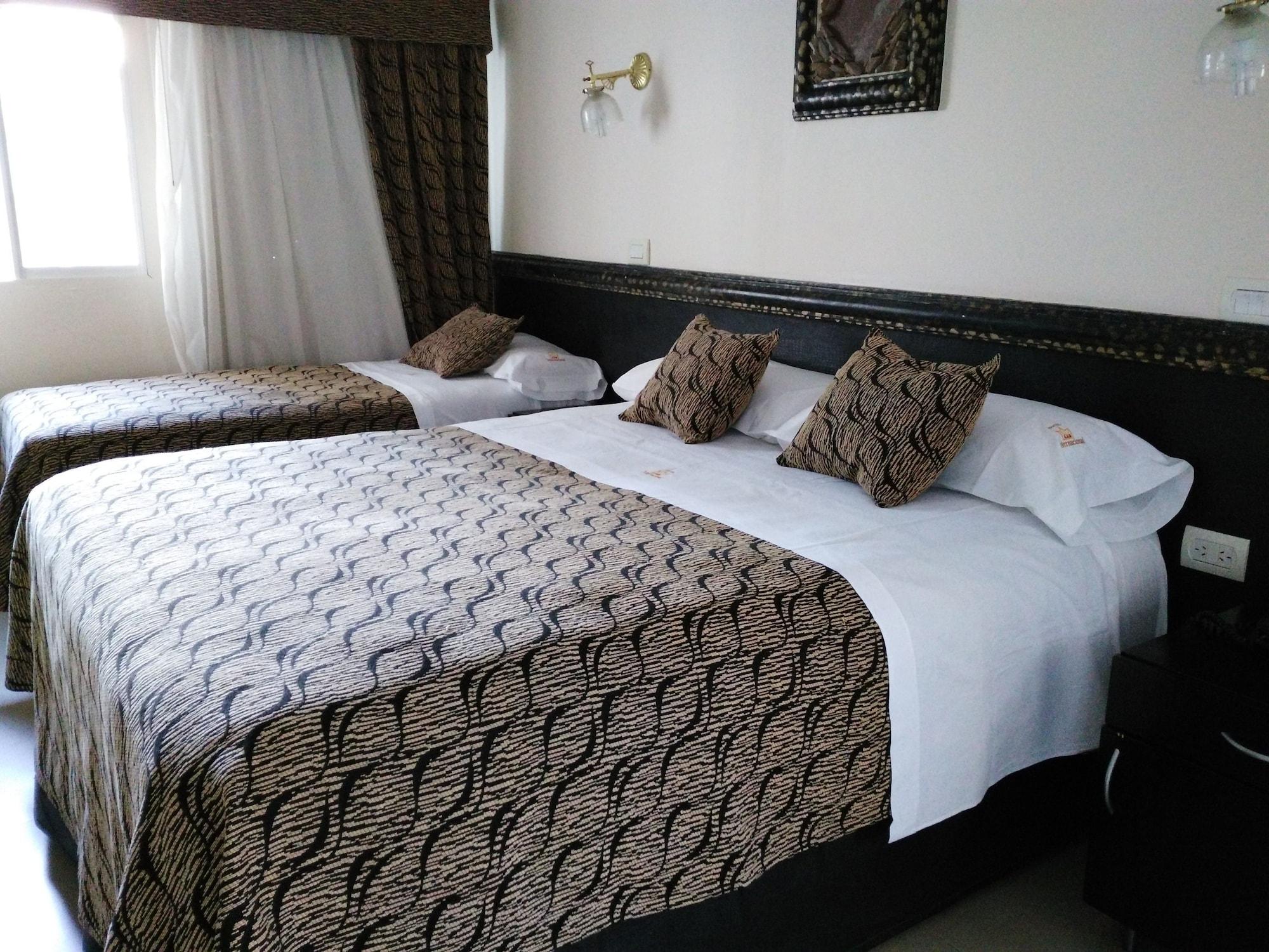 Hotel A&B Internacional Буенос Айрес Екстериор снимка