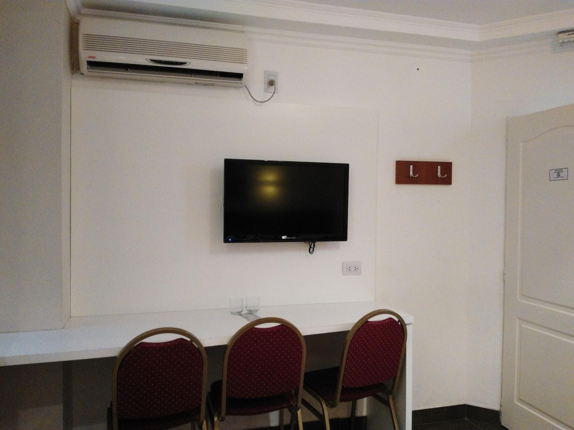 Hotel A&B Internacional Буенос Айрес Екстериор снимка
