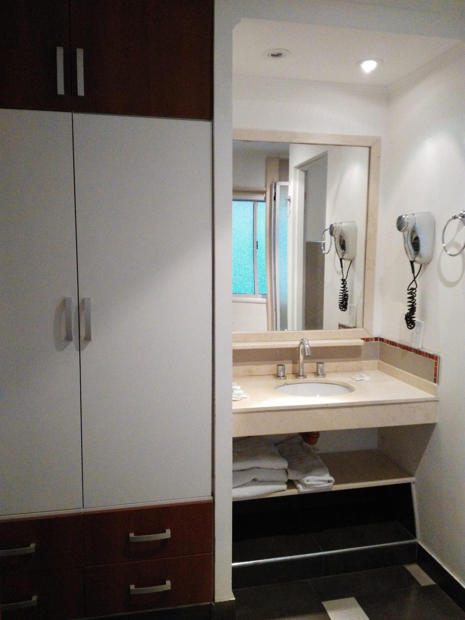 Hotel A&B Internacional Буенос Айрес Екстериор снимка