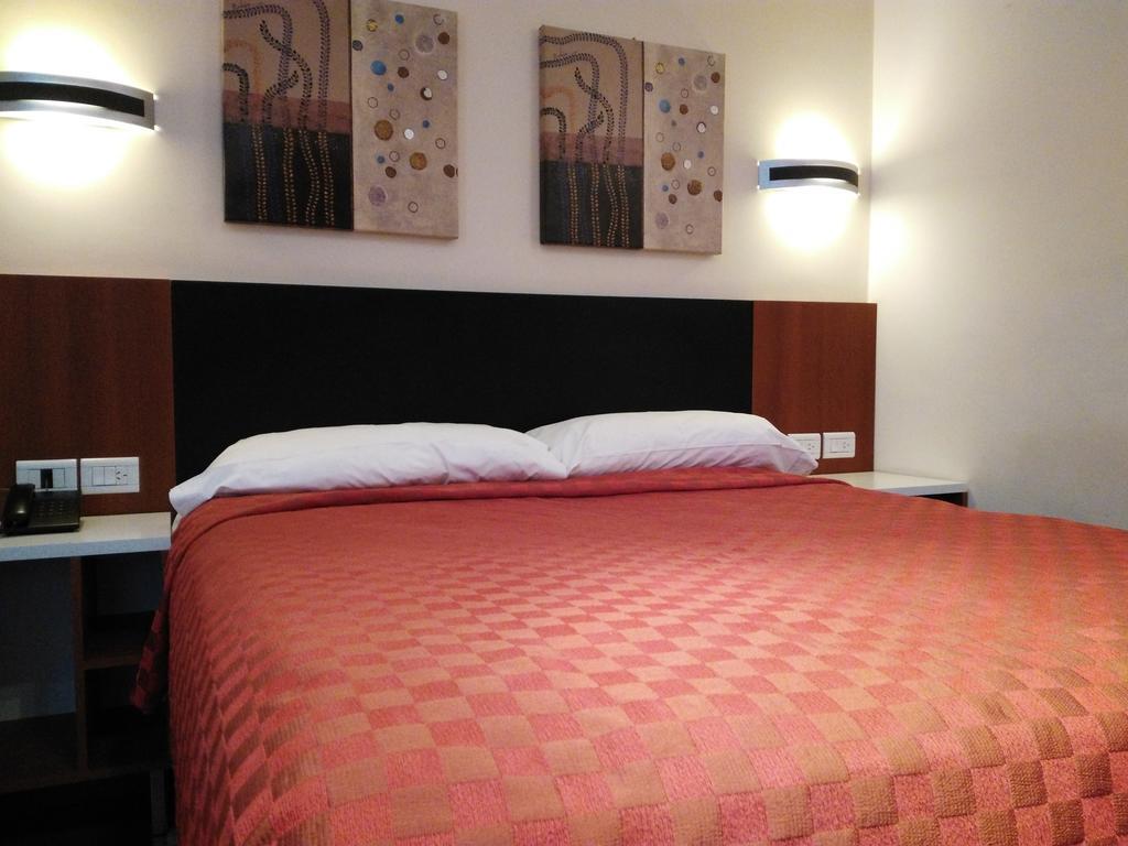 Hotel A&B Internacional Буенос Айрес Екстериор снимка